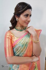 Rashi Khanna New Stills